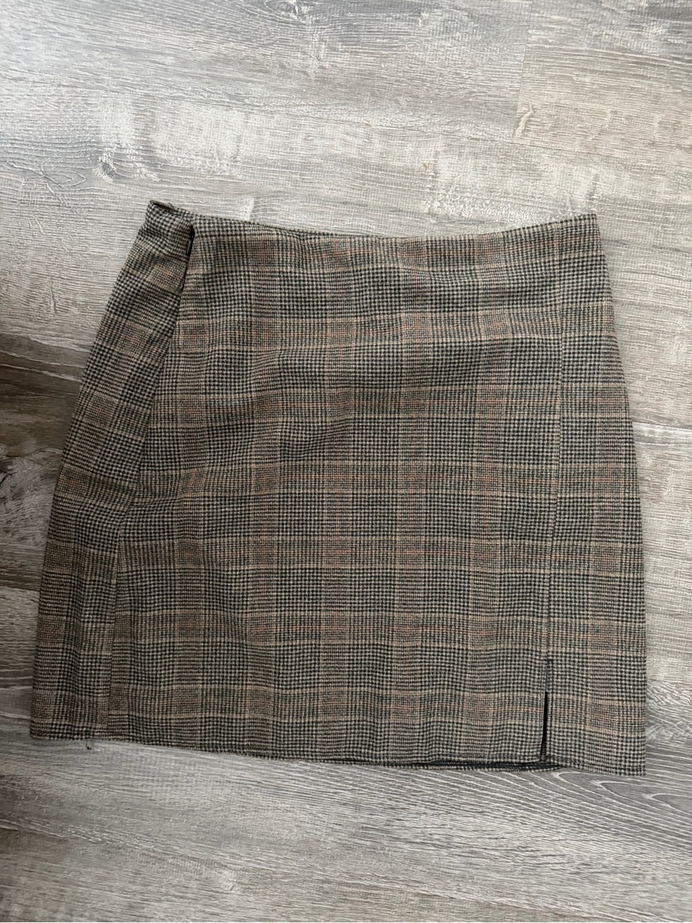 Old Navy Plaid Mini Skirt in Brown and Black Medium TALL